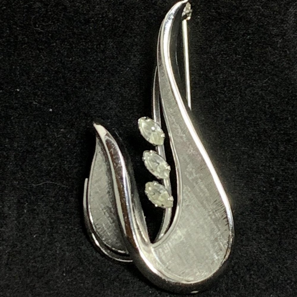 Vintage Tru Kay Sterling Silver Clear Rhinestone Leaf Brooch Signed TK (2467)